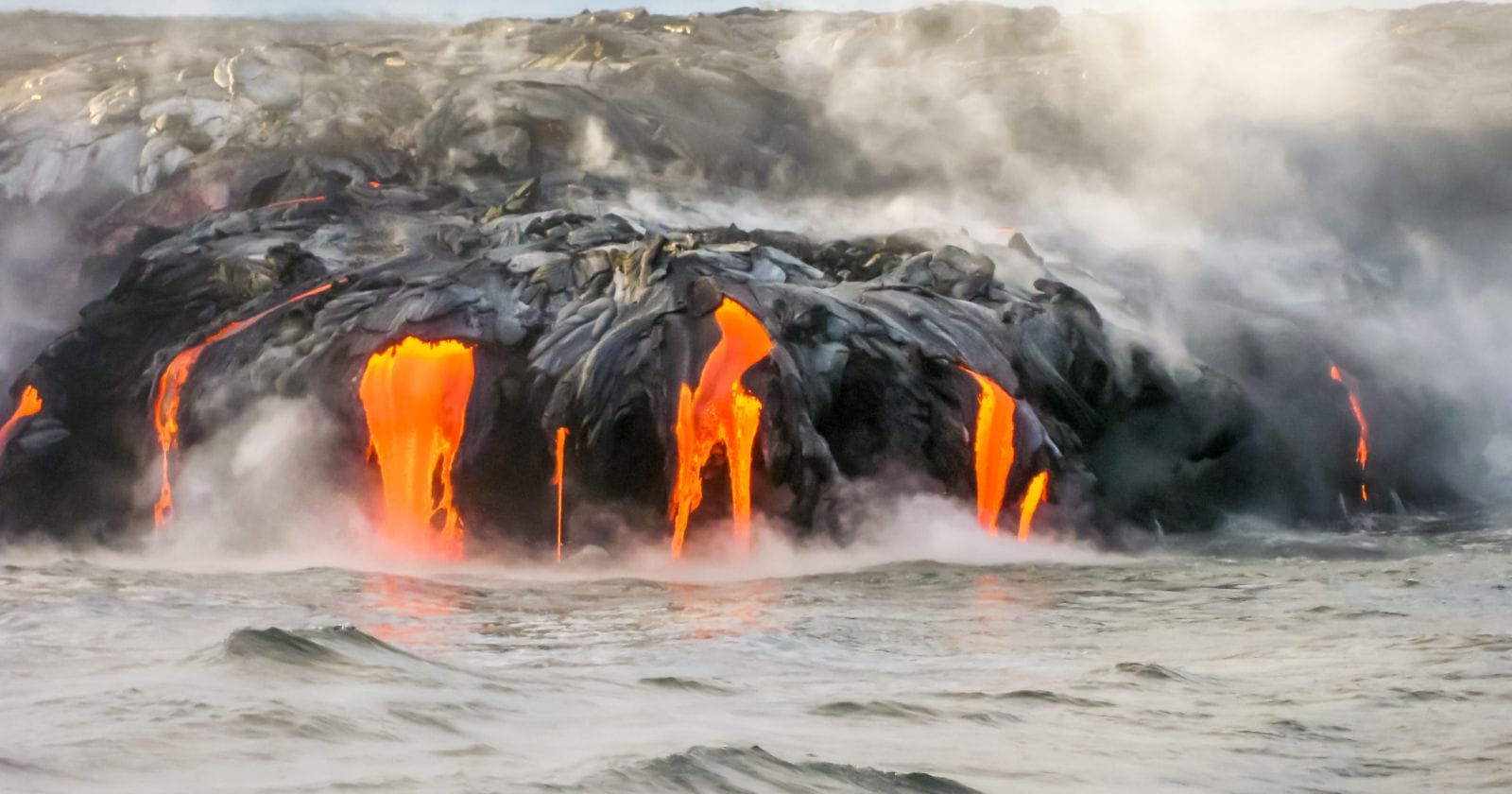 big-island-hawaii-boat-tours-volcano