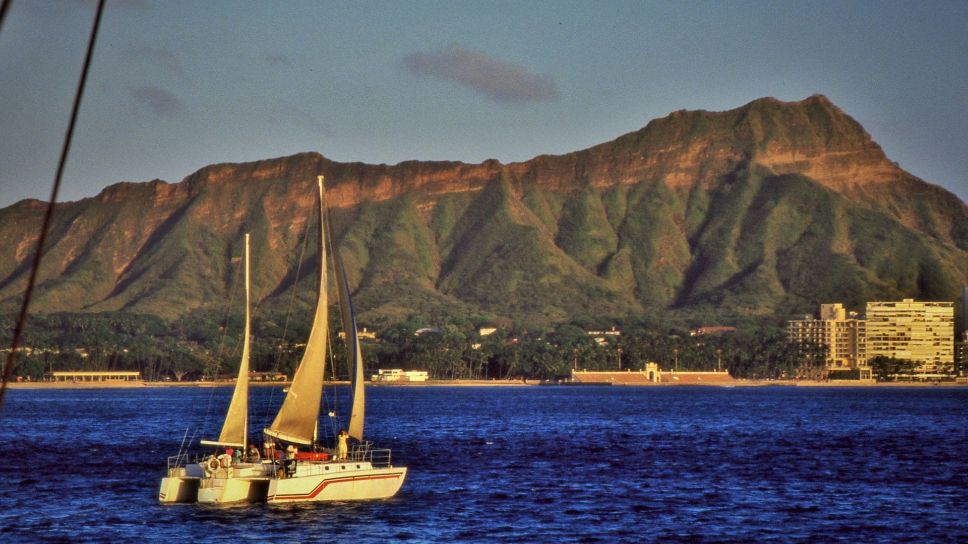 Waikiki-Sunset-Cruise-Oahu