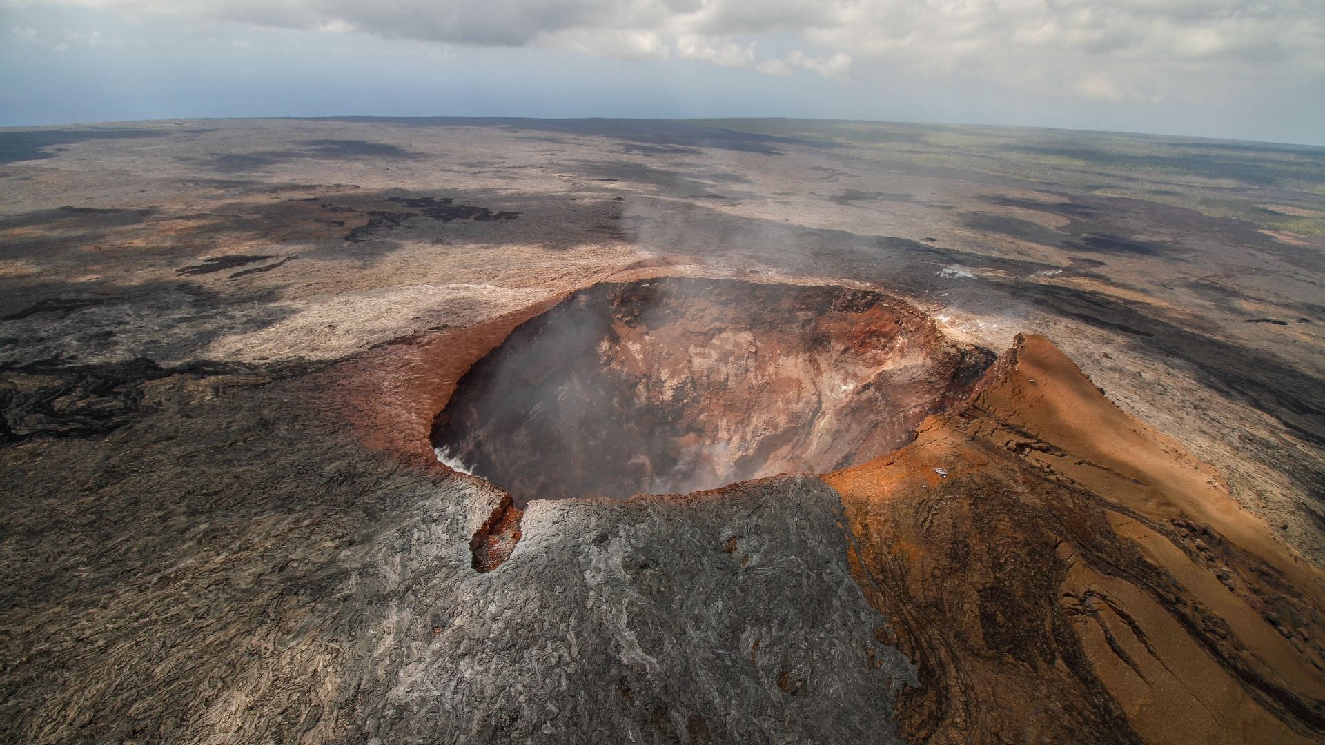Witnessing Kilauea Volcano's Eruptions from Above