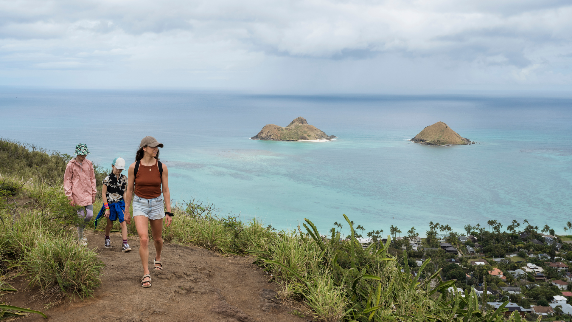 Easy-hike-Oahu-hiking-trail
