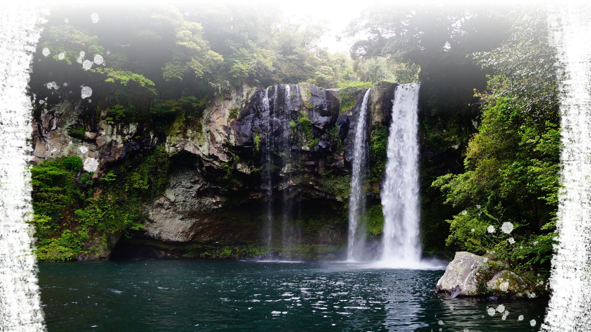 Oahu waterfalls you can swim in