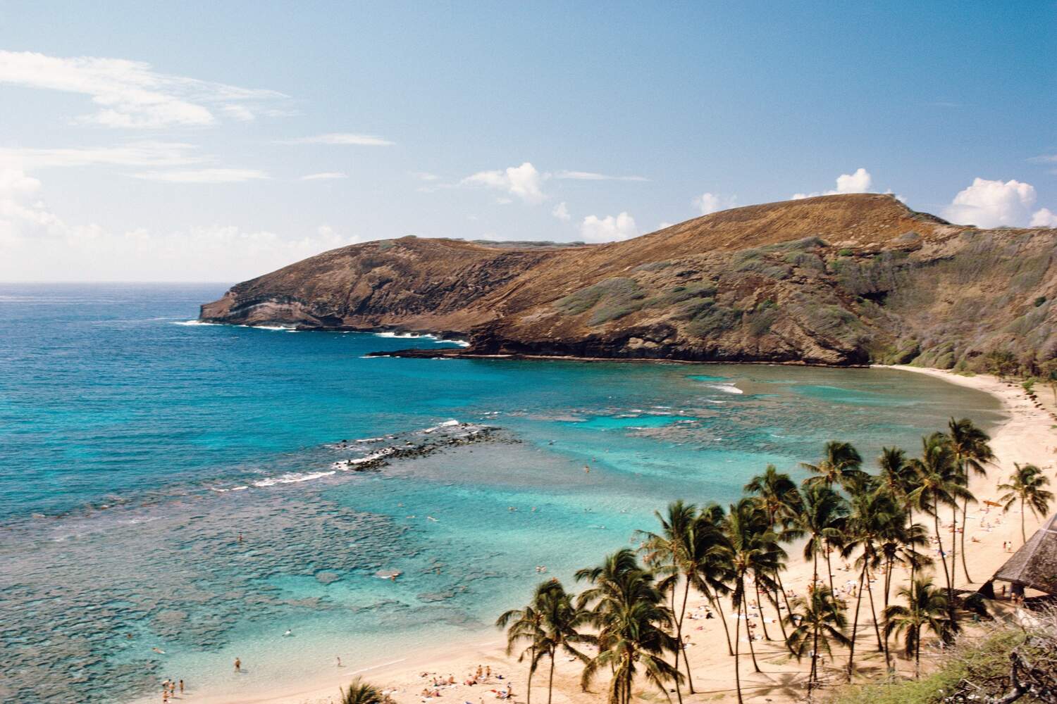 Aerial view of a beach in Maui for snorkeling