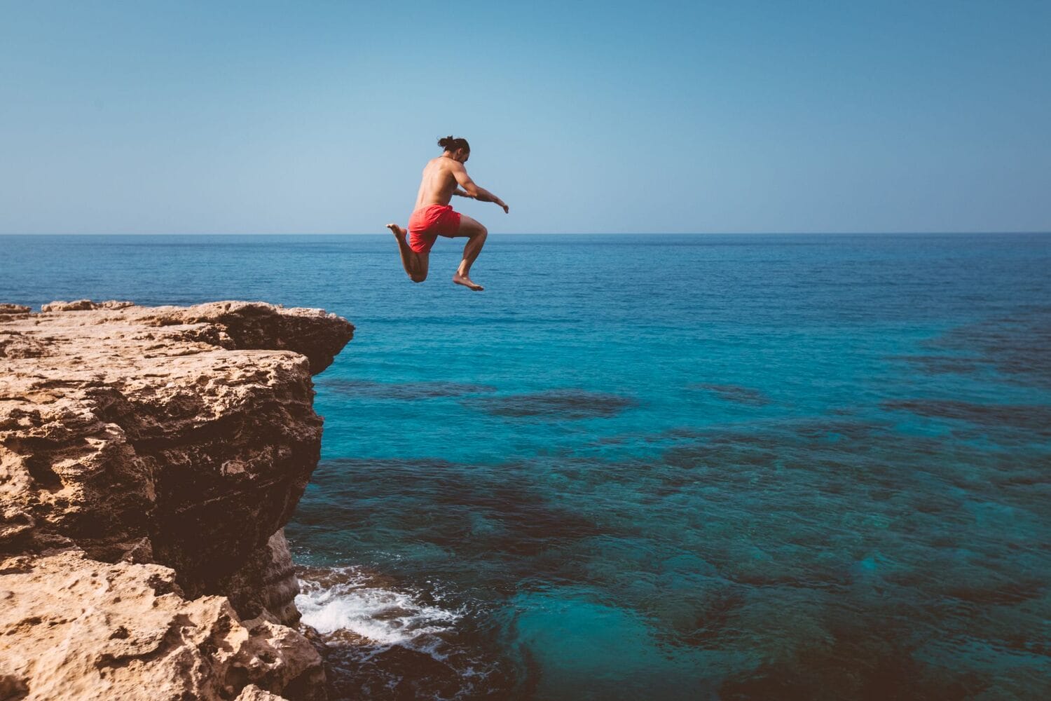 cliff jumping in Hawaii
